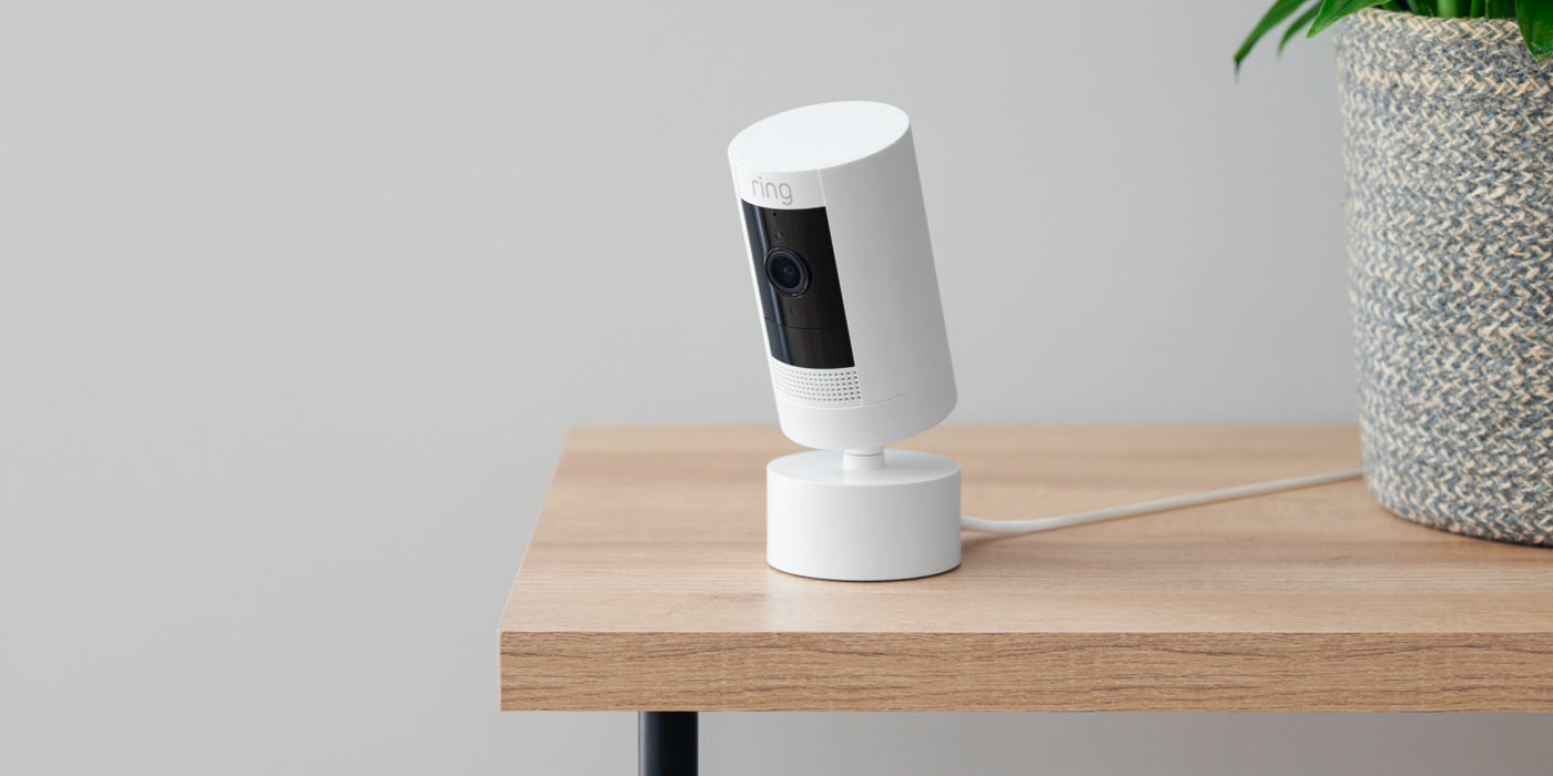 Regardez vers le haut, le bas et aux alentours avec le nouveau support orientable/inclinable pour la Stick Up Cam.