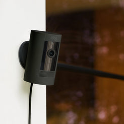 files/ring_spotlight_stick_up_cam_plugin_black_garden_atf_21b7f52e-d0a8-41ac-88f3-cde0f15836c6.jpg