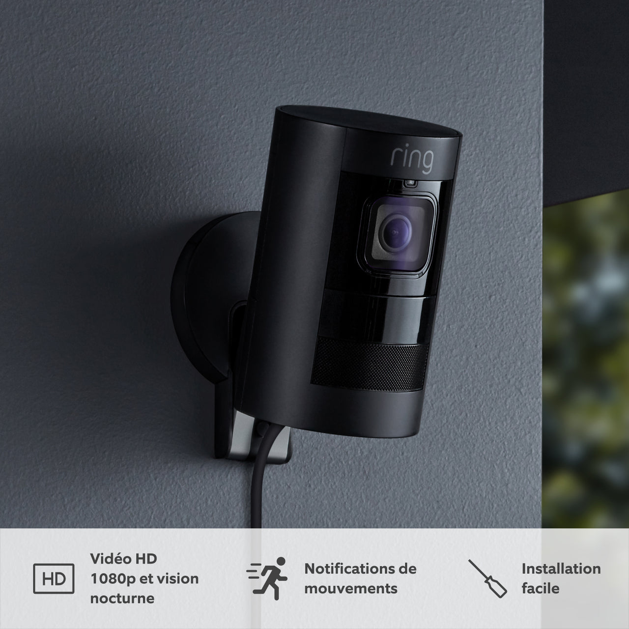 Stick Up Cam Pro : la petite caméra de surveillance extérieure de Ring  gagne en précision - Les Numériques